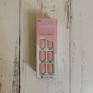 5 for $20 Kiss Nails (Please read description!)